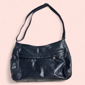 Elegant Black Leather Shoulder Bag